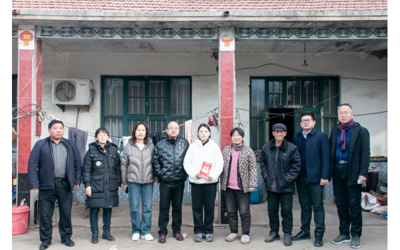寒冬送溫暖 關(guān)懷暖人心丨天華實業(yè)集團開展2024年慰問貧困學(xué)子活動